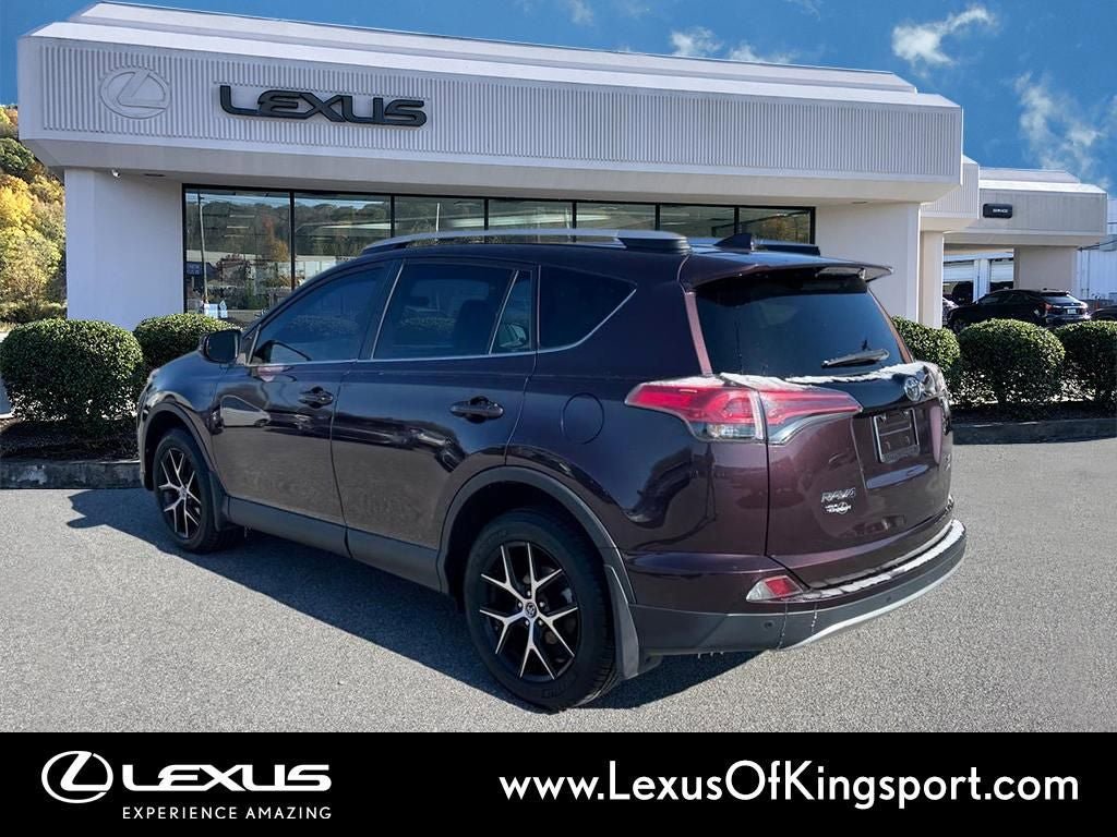 Used 2016 Toyota RAV4 SE w/ Advanced Technology Package AWD/4WD video 3