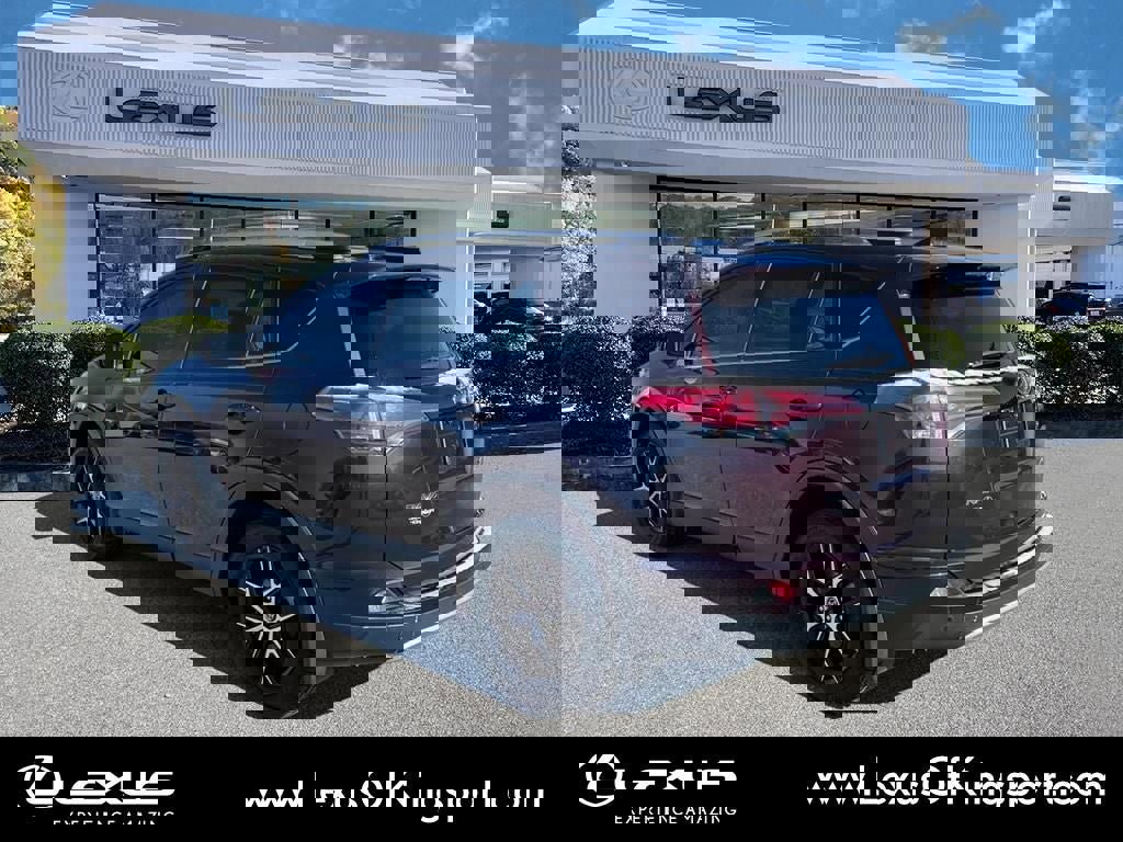 Used 2016 Toyota RAV4 SE w/ Advanced Technology Package AWD/4WD image 3