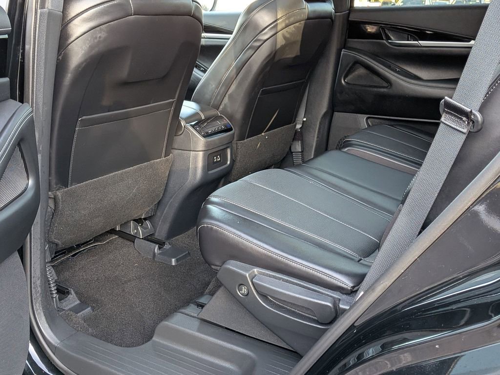 Used 2025 INFINITI QX60 Pure image 17