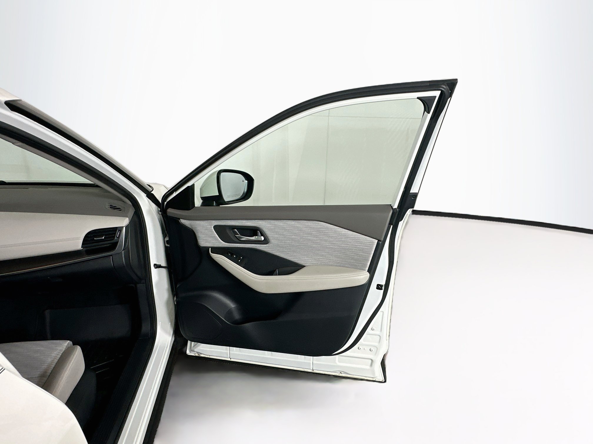 Used 2023 Nissan Rogue SV FWD image 30