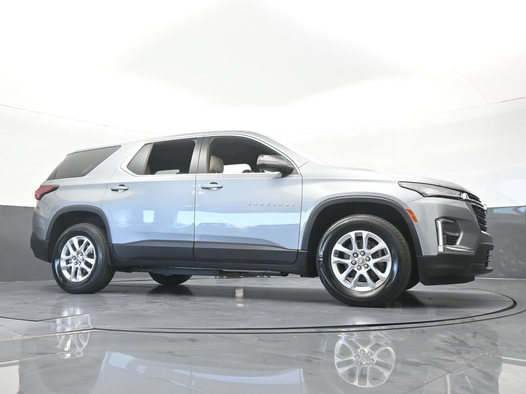Used 2023 Chevrolet Traverse LS FWD image 56