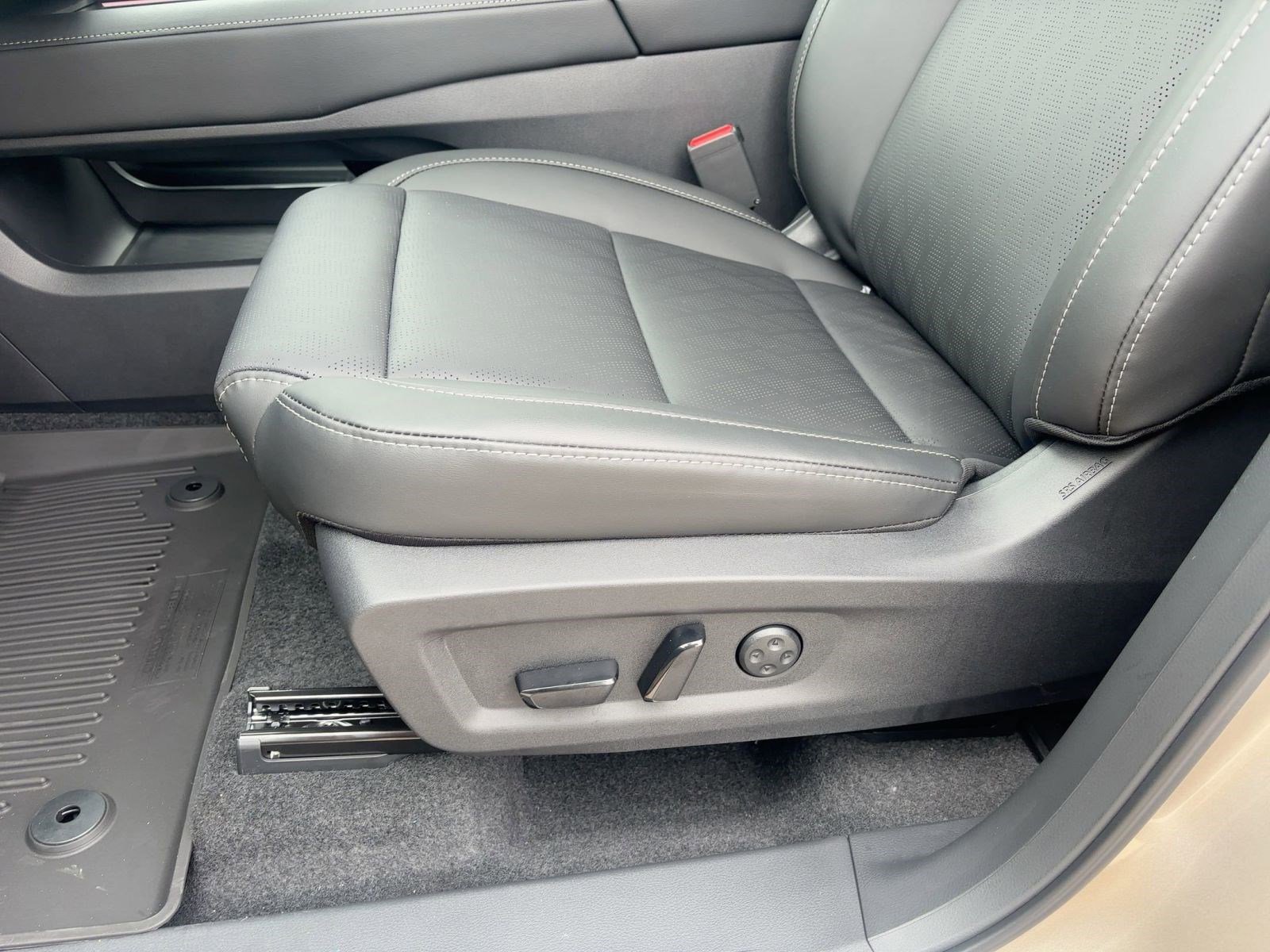 New 2026 Nissan Murano Platinum w/ Cargo Package image 14