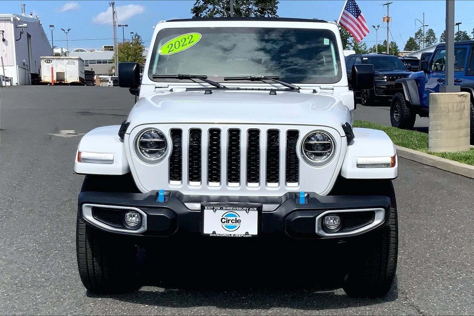 Used 2022 Jeep Wrangler Unlimited Sahara w/ Cold Weather Group AWD/4WD image 3