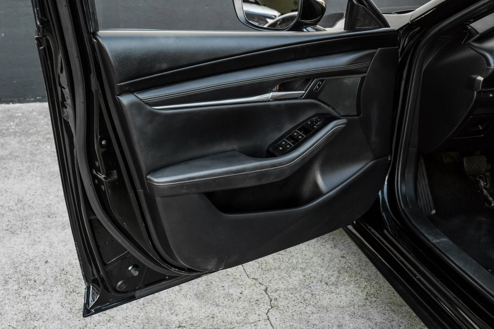 Used 2024 MAZDA MAZDA3 s FWD image 34