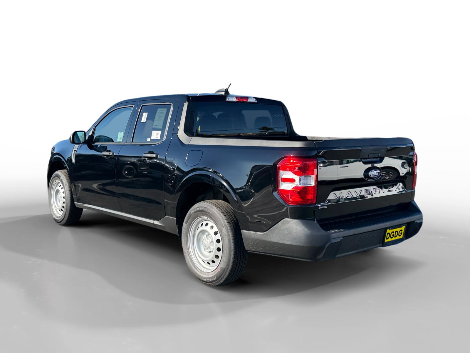 New 2025 Ford Maverick XL image 3