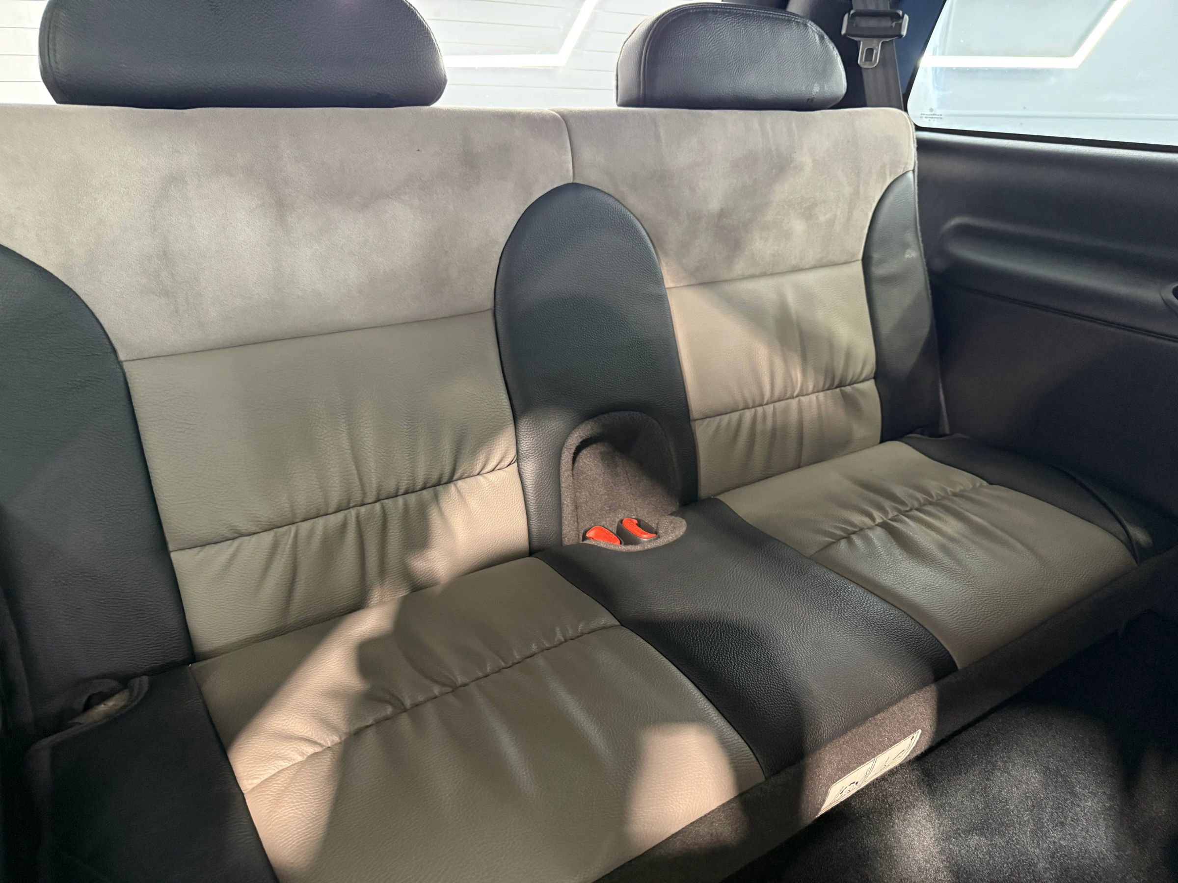 Used 2001 Dodge Durango R/T image 19