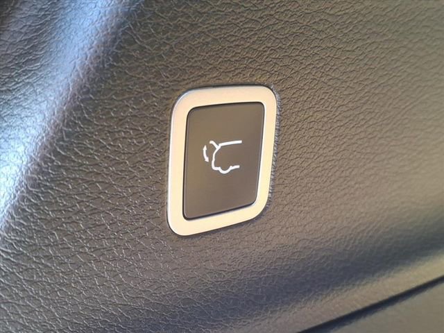 New 2025 Chrysler Pacifica Select w/ Fav Edition Package FWD image 18