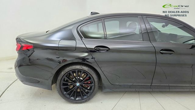 Used 2021 BMW 530i w/ Premium Package RWD image 12