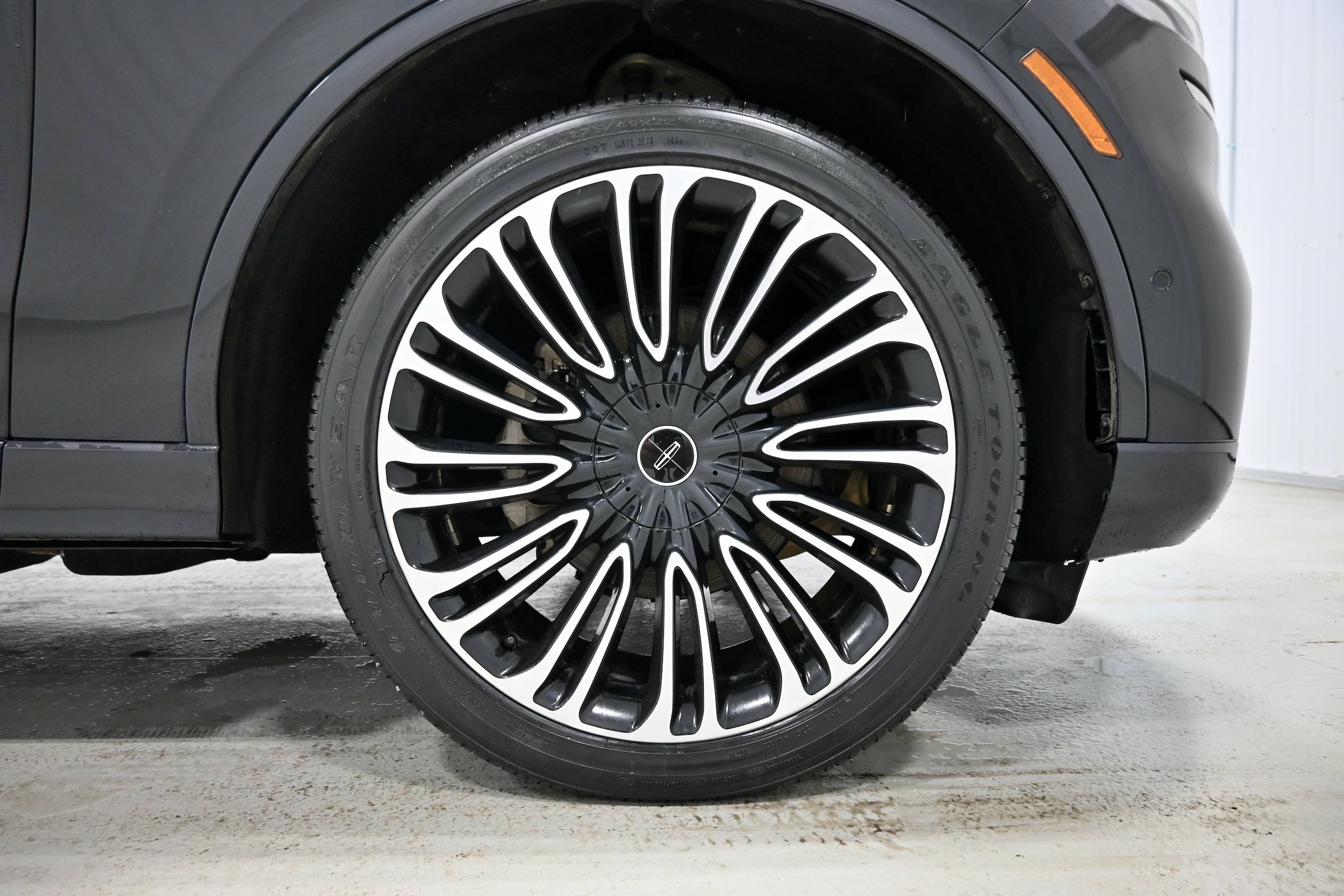 Used 2021 Lincoln Aviator Black Label AWD/4WD image 40