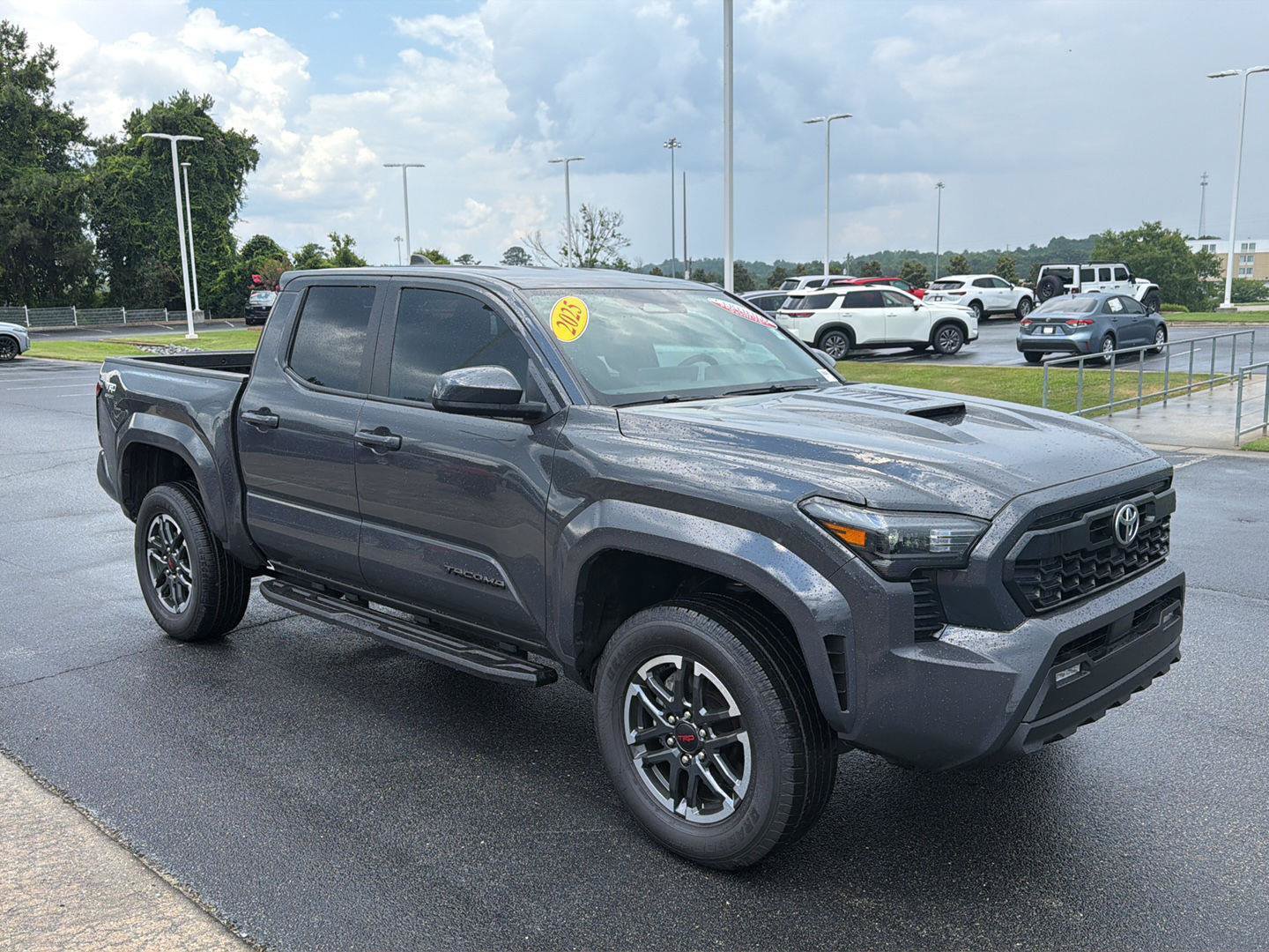 Used 2025 Toyota Tacoma TRD Sport RWD image 8