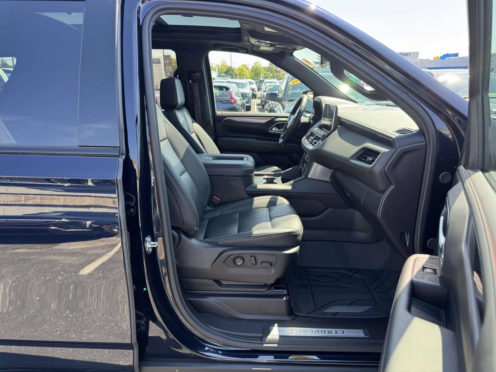 Used 2024 Chevrolet Tahoe RST w/ Luxury Package AWD/4WD image 14