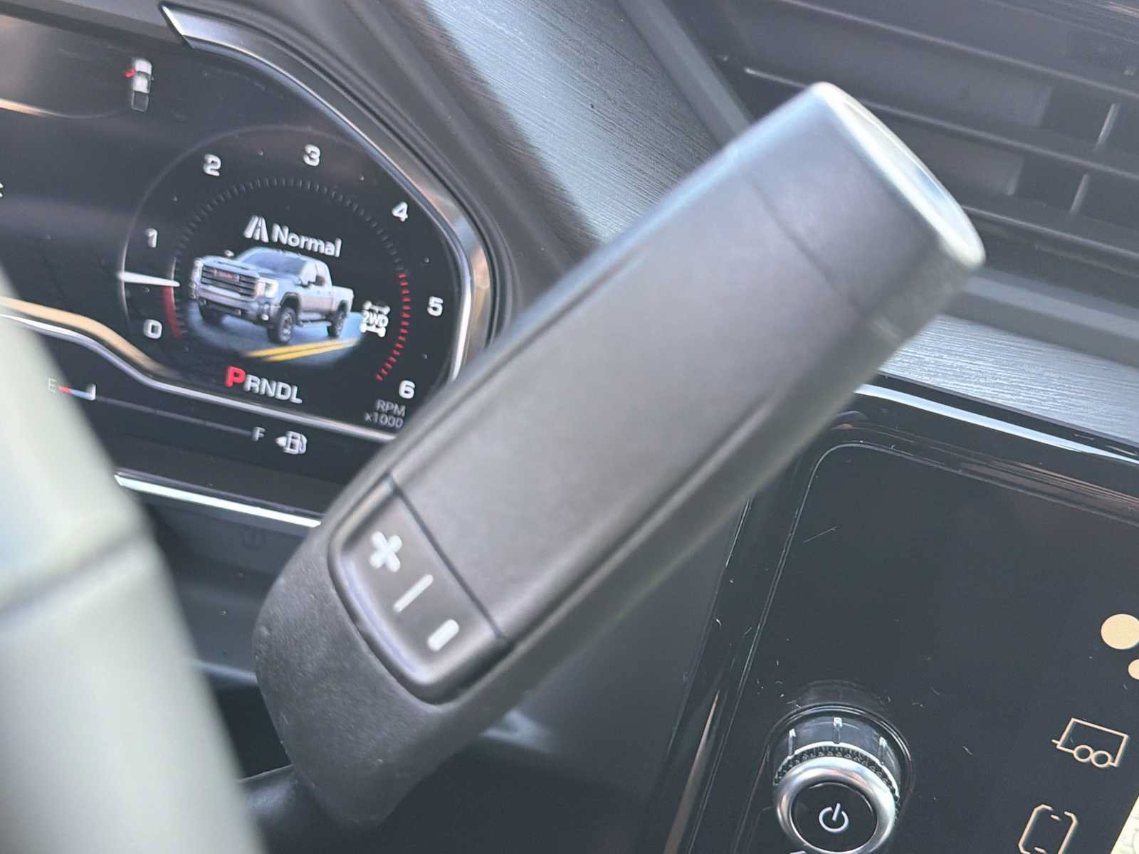Used 2025 GMC Sierra 2500 AT4 w/ AT4 Premium Plus Package AWD/4WD image 18