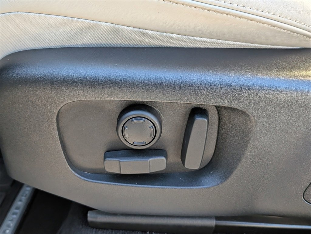 Used 2022 Land Rover Range Rover Sport HSE Silver Edition image 14