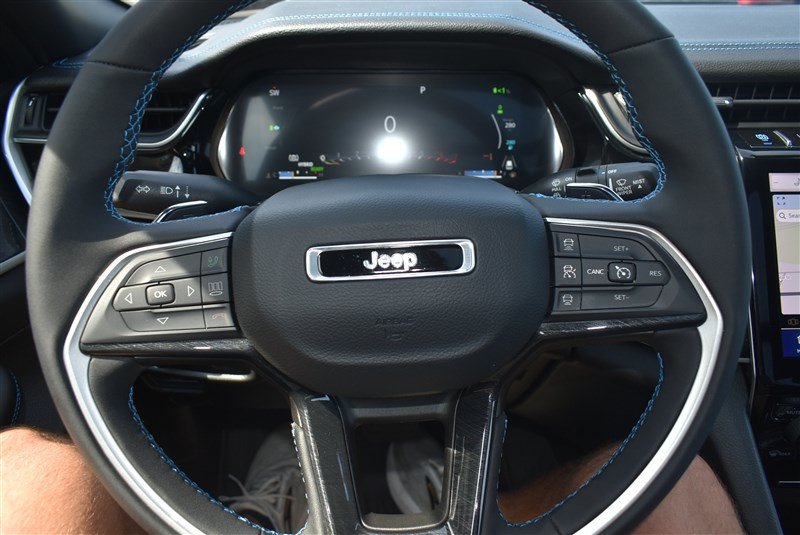 Used 2023 Jeep Grand Cherokee Trailhawk AWD/4WD image 18