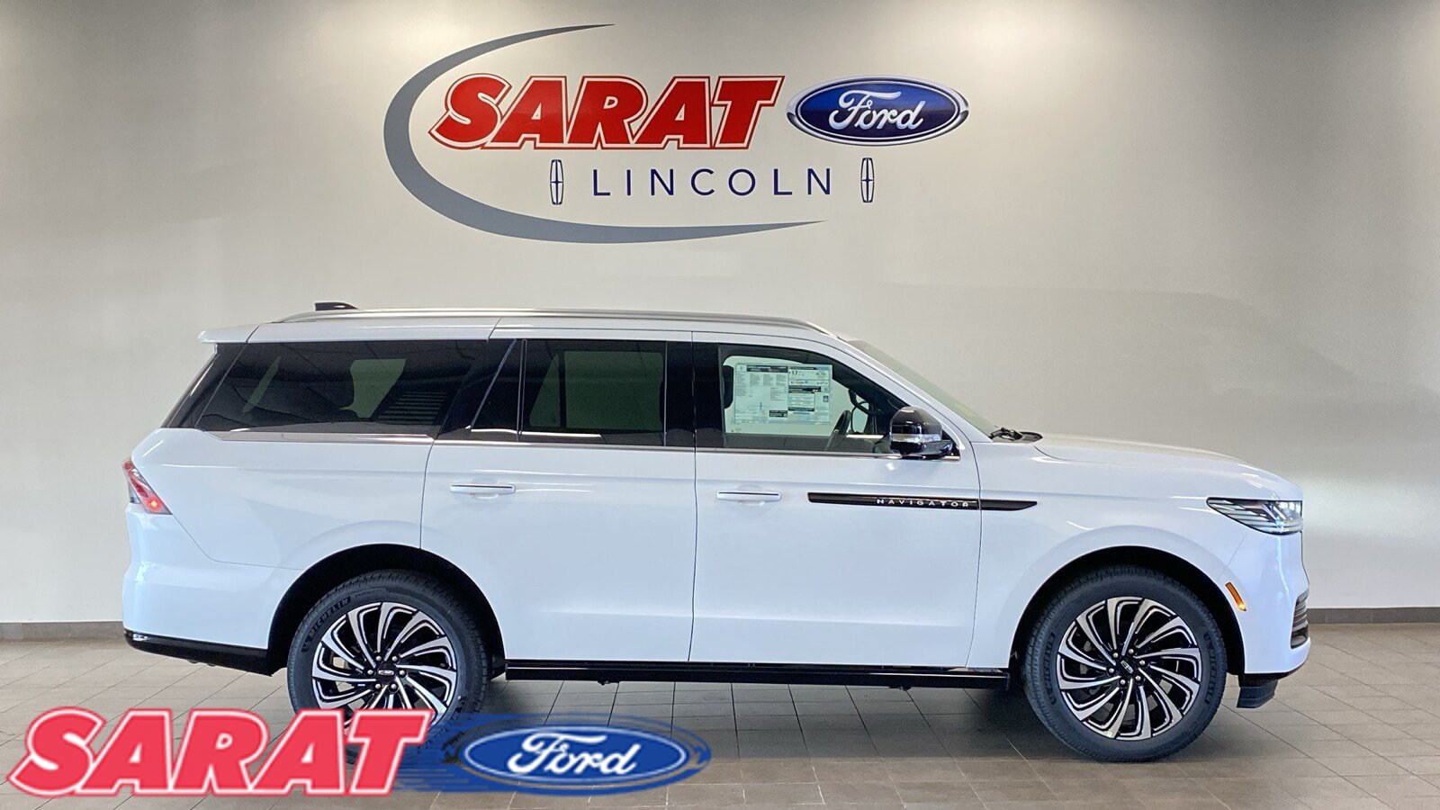 New 2027 Lincoln Navigator Black Label AWD/4WD image 1