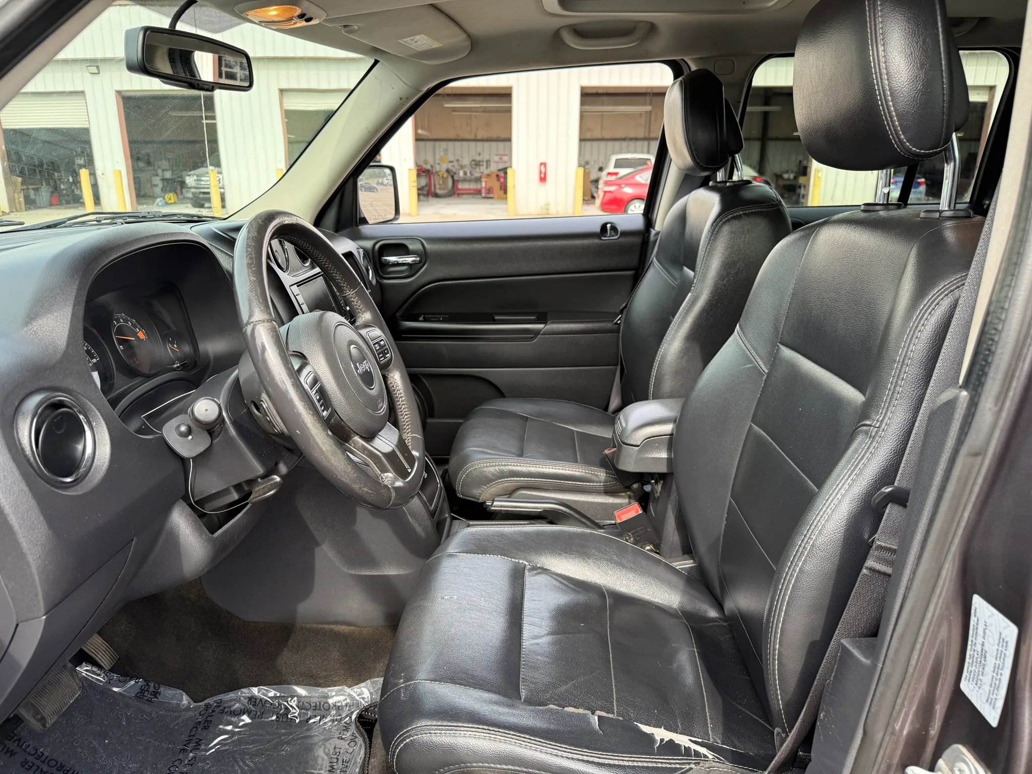 Used 2017 Jeep Patriot High Altitude AWD/4WD image 2