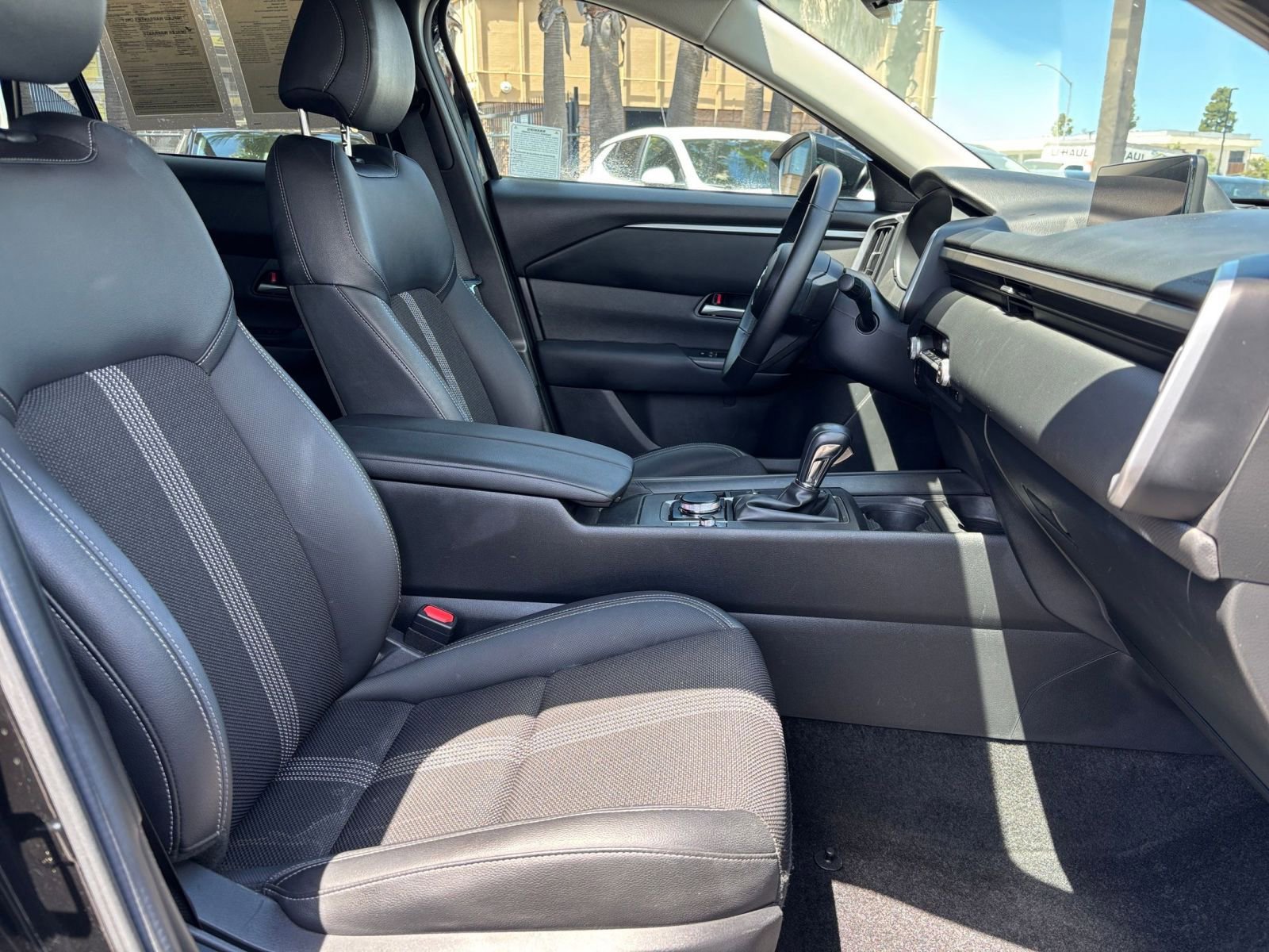 Used 2025 MAZDA CX-50 AWD 2.5 S w/ Select Package image 36