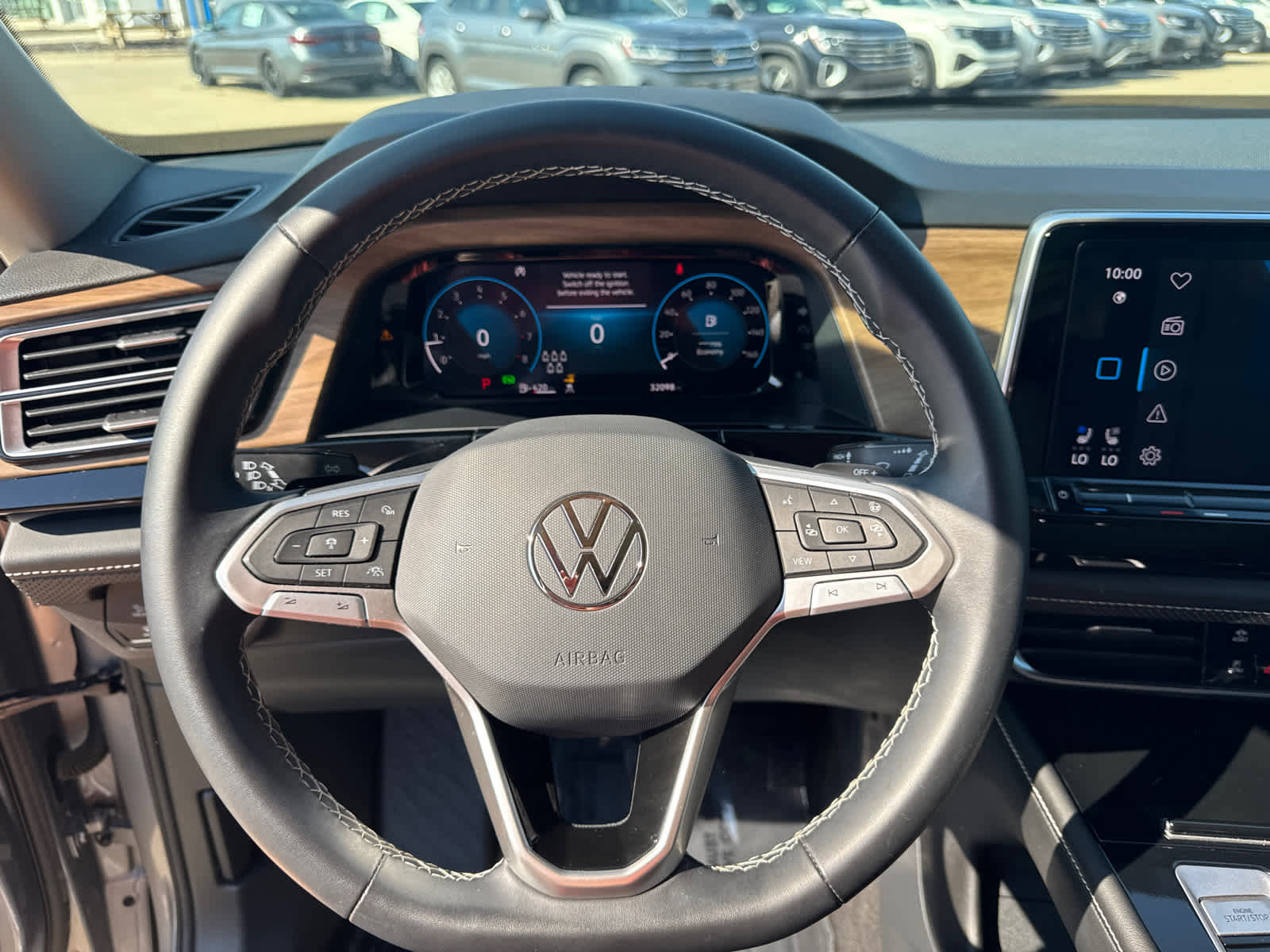 Certified 2024 Volkswagen Atlas SE image 16