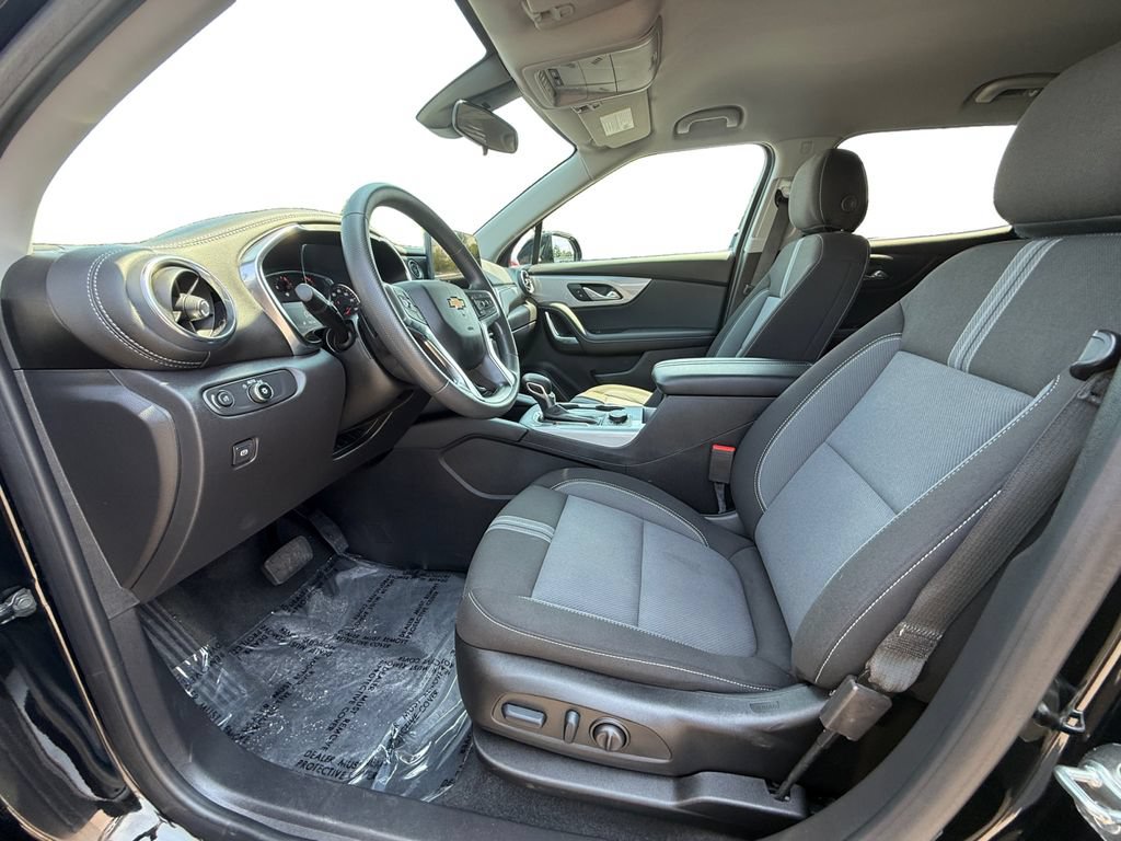 Used 2026 Chevrolet Blazer LT FWD image 9