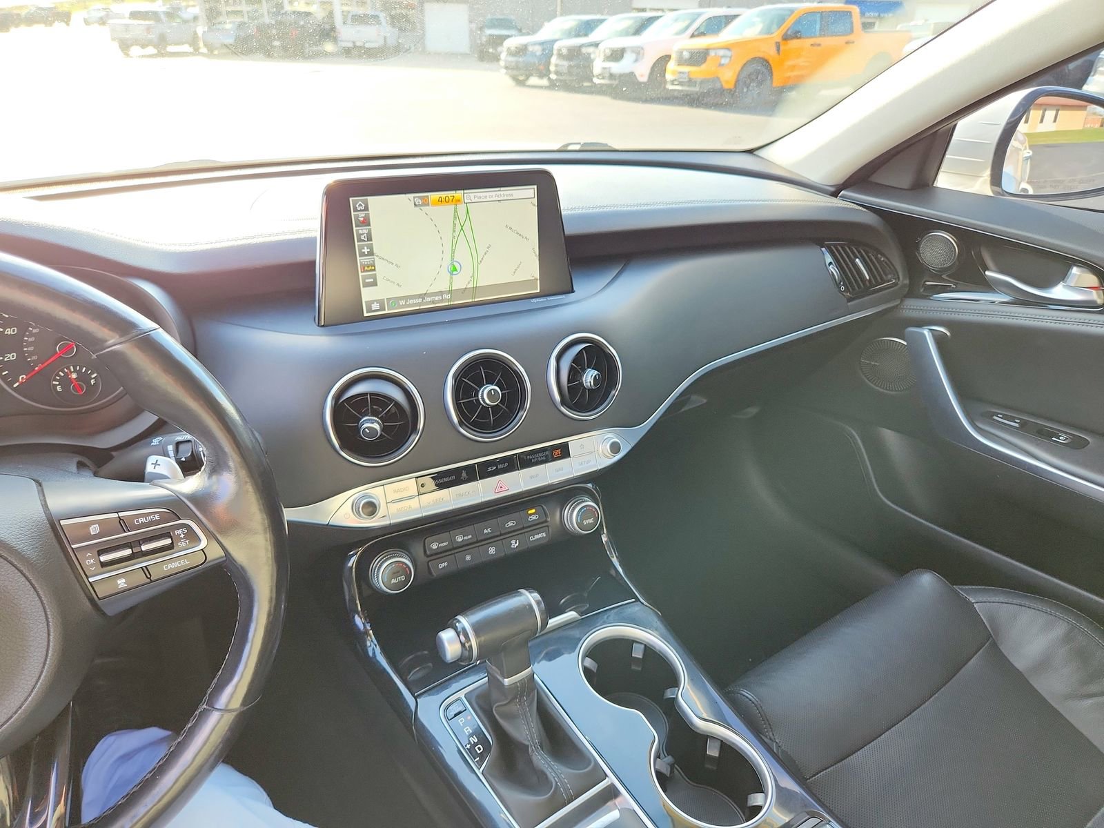 Used 2018 Kia Stinger Premium image 18