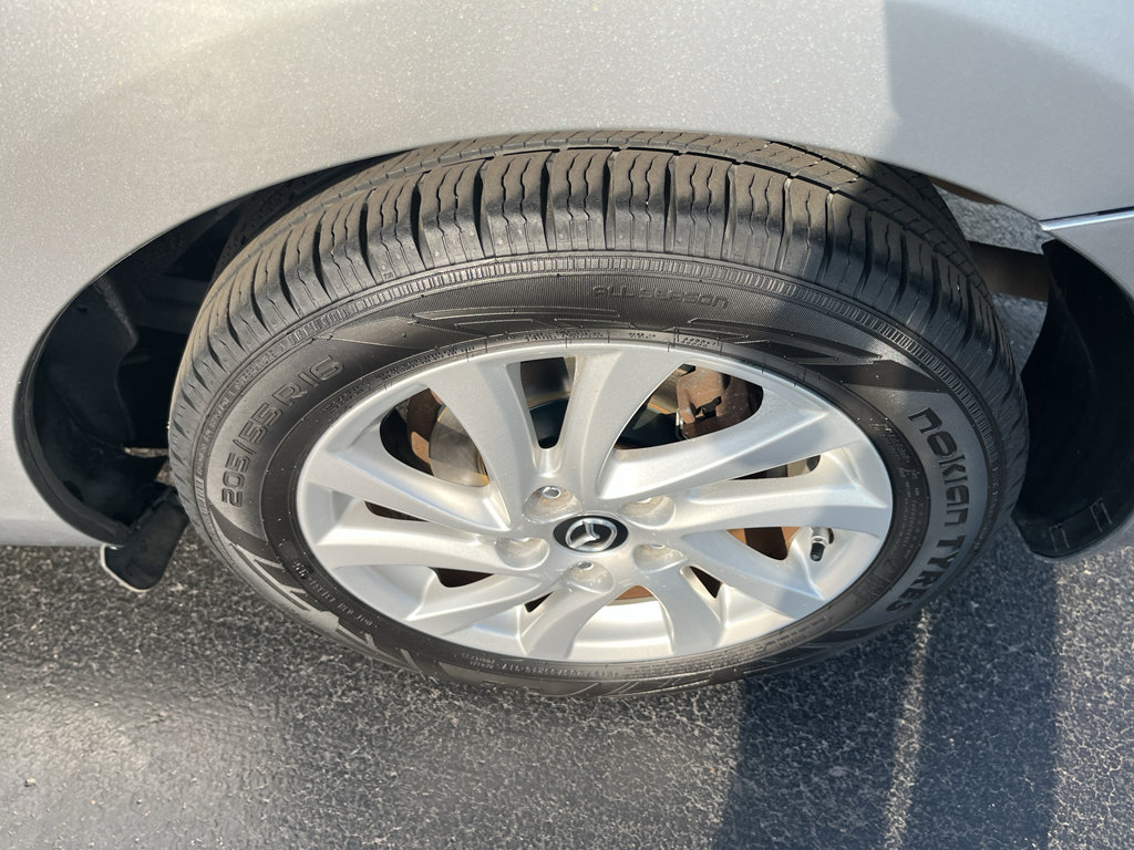 Used 2013 MAZDA MAZDA3 i Grand Touring image 40