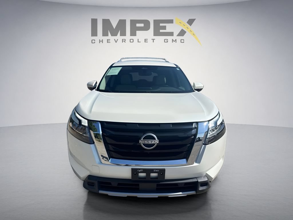 Used 2023 Nissan Pathfinder SL AWD/4WD image 9