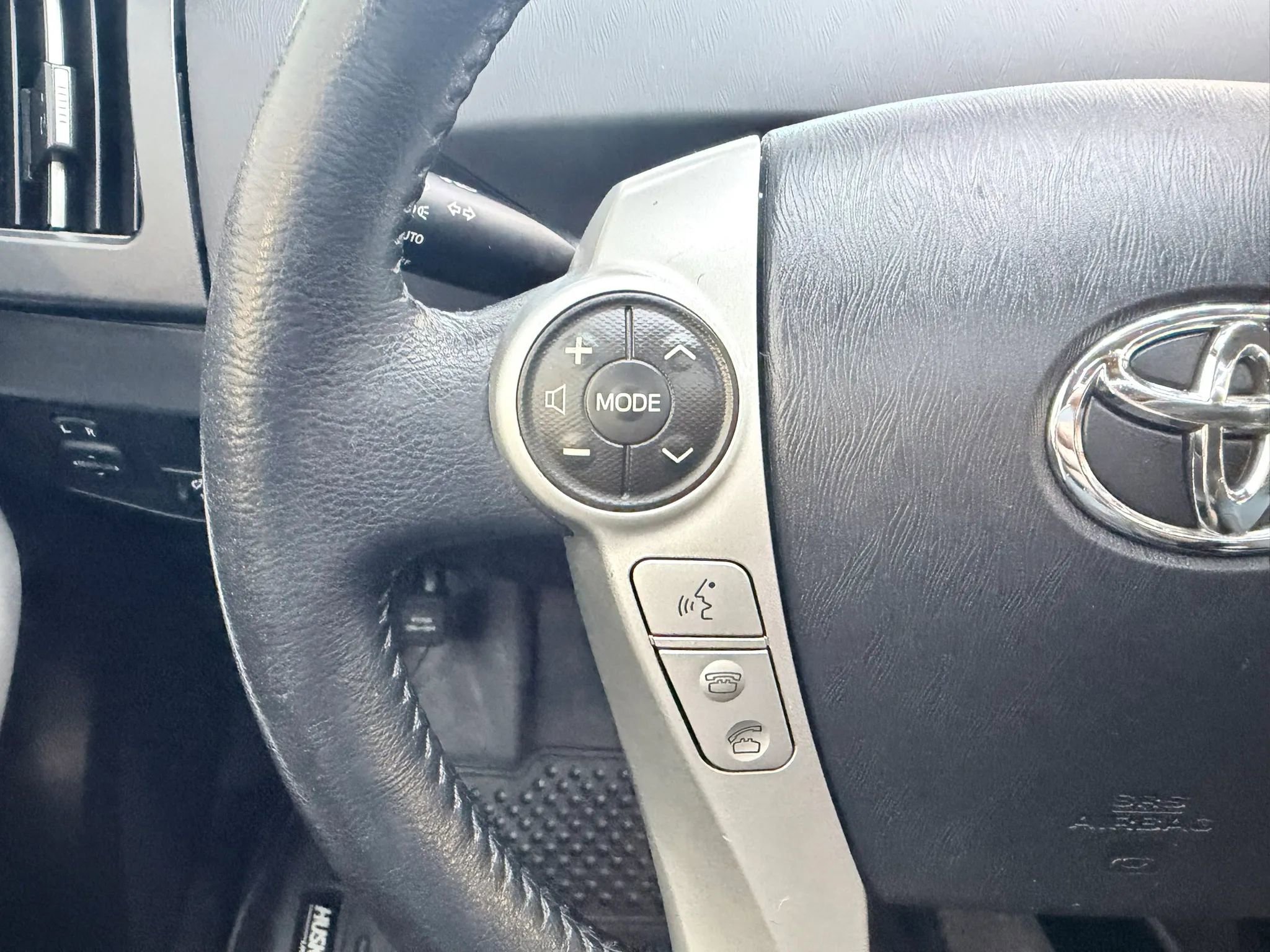 Used 2014 Toyota Prius Four w/ Solar Roof Package FWD image 18