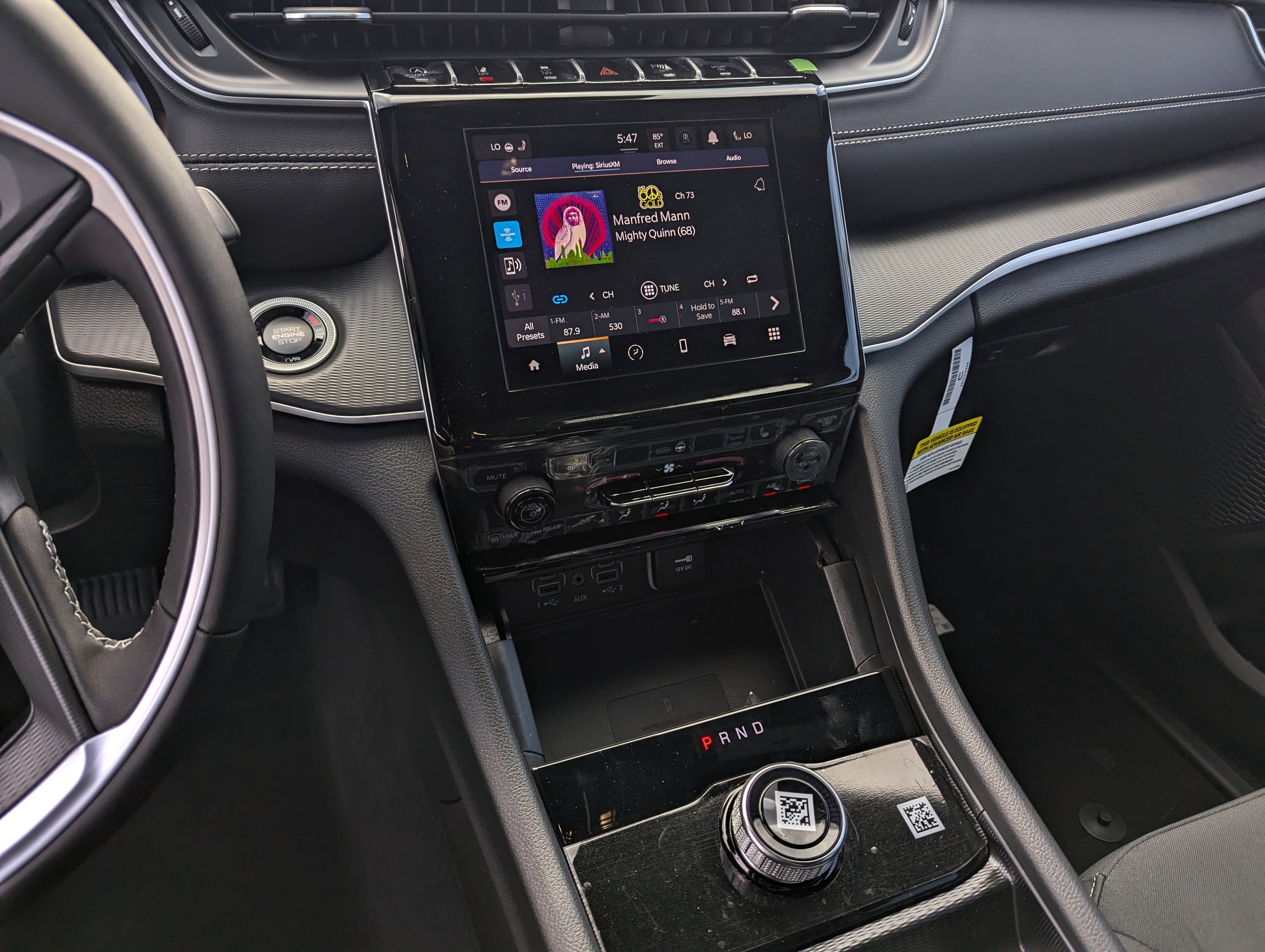 New 2025 Jeep Grand Cherokee Laredo image 10