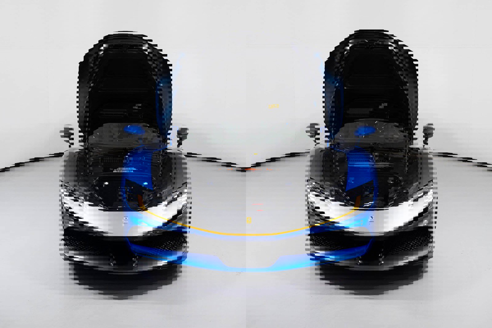 Used 2022 Ferrari SF90 Spider image 7