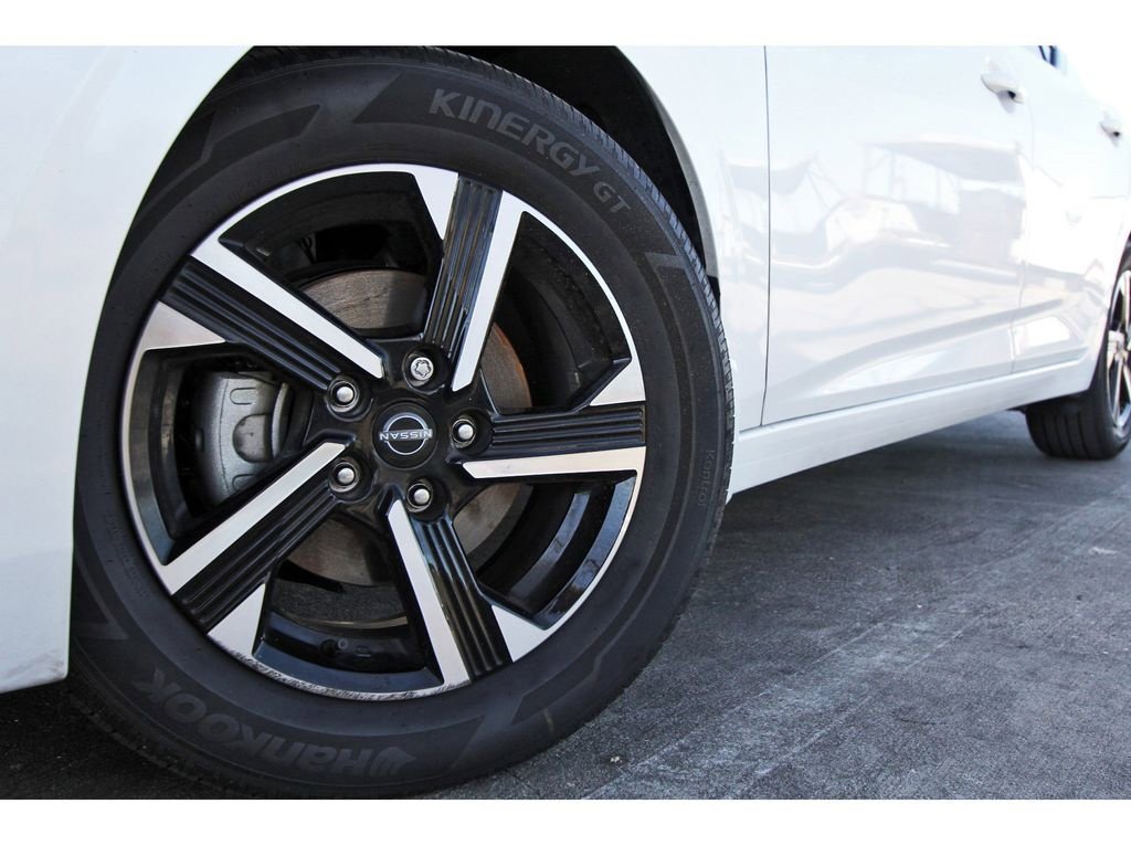 Used 2025 Nissan Sentra SV image 29