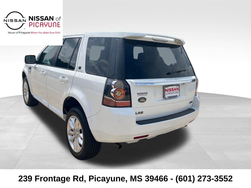 Used 2014 Land Rover LR2 AWD/4WD image 3