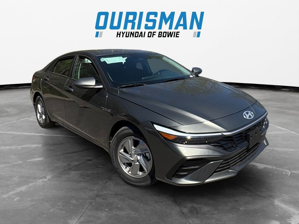New 2026 Hyundai Elantra SE