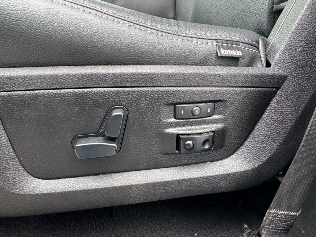 Used 2018 RAM 1500 Laramie image 16