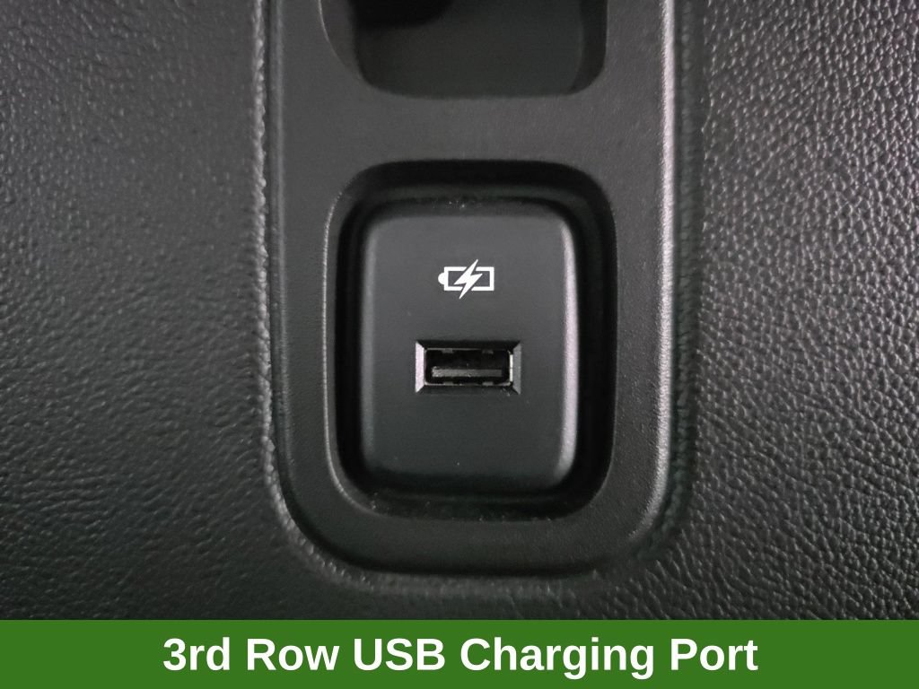 Used 2023 Chevrolet Traverse RS AWD/4WD image 48
