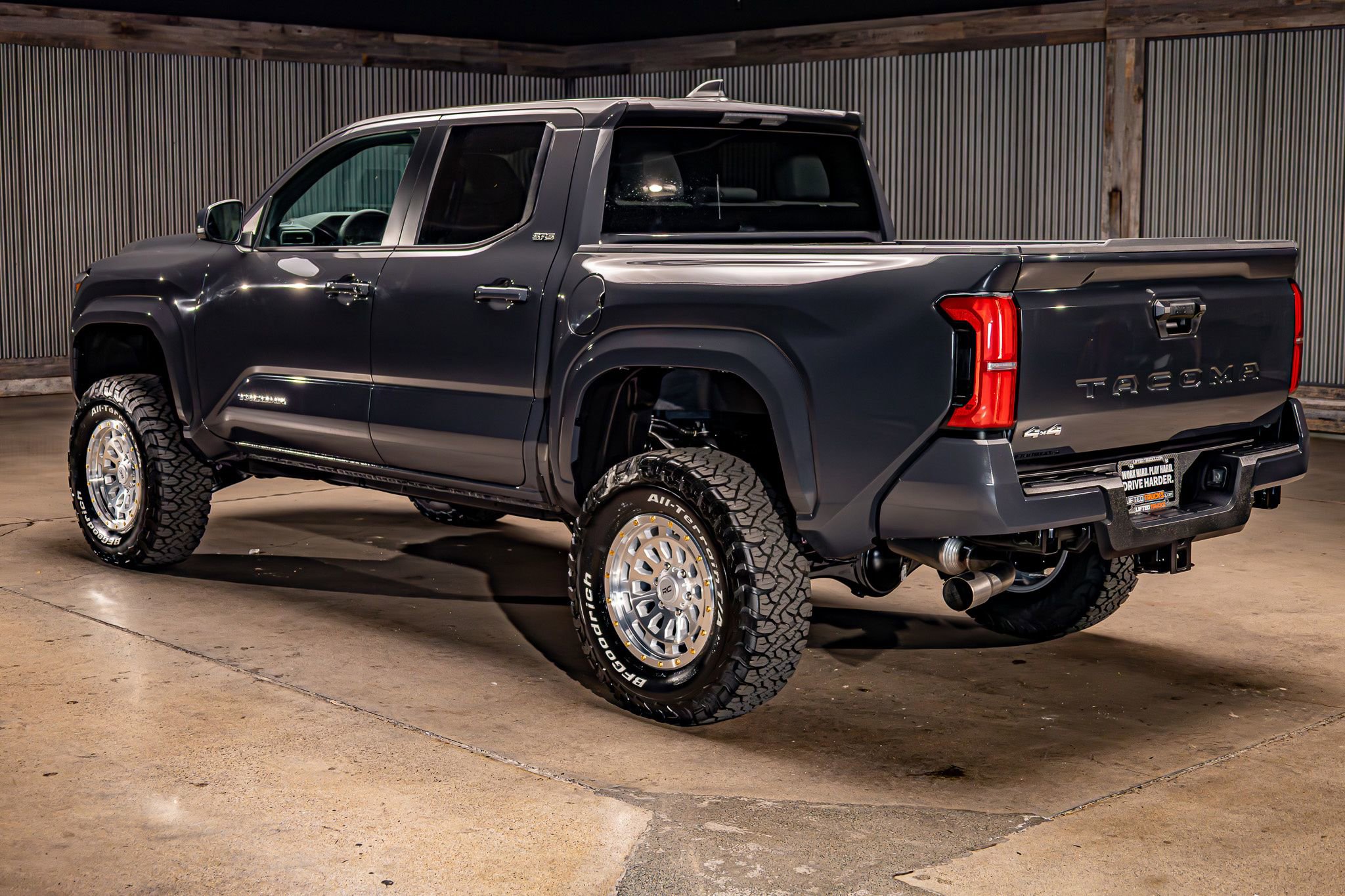 Used 2026 Toyota Tacoma SR5 AWD/4WD image 6