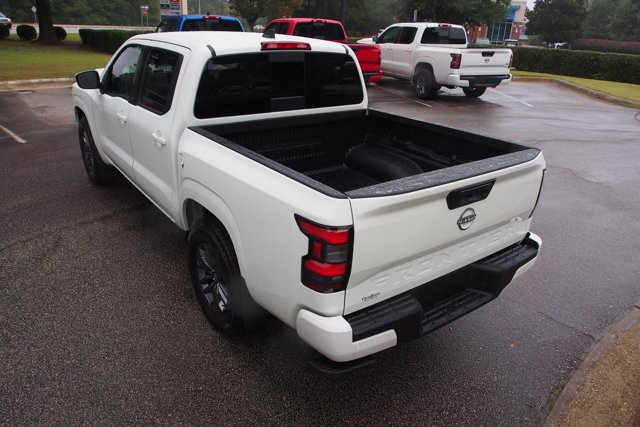 Used 2026 Nissan Frontier SV RWD image 5