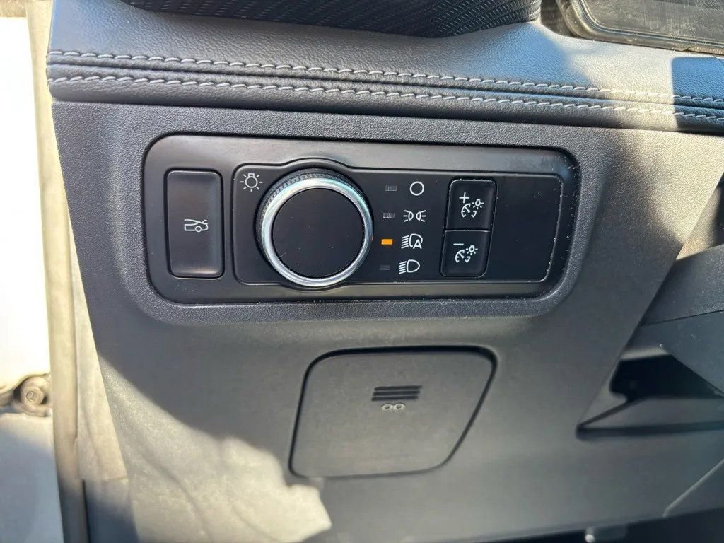 Used 2024 Ford Mustang Premium image 11