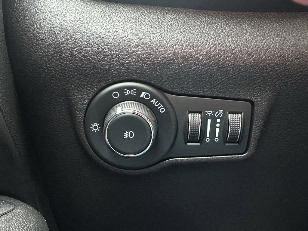 Used 2023 Jeep Compass Trailhawk image 26