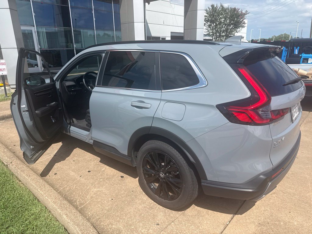 Used 2025 Honda CR-V Sport Touring image 2