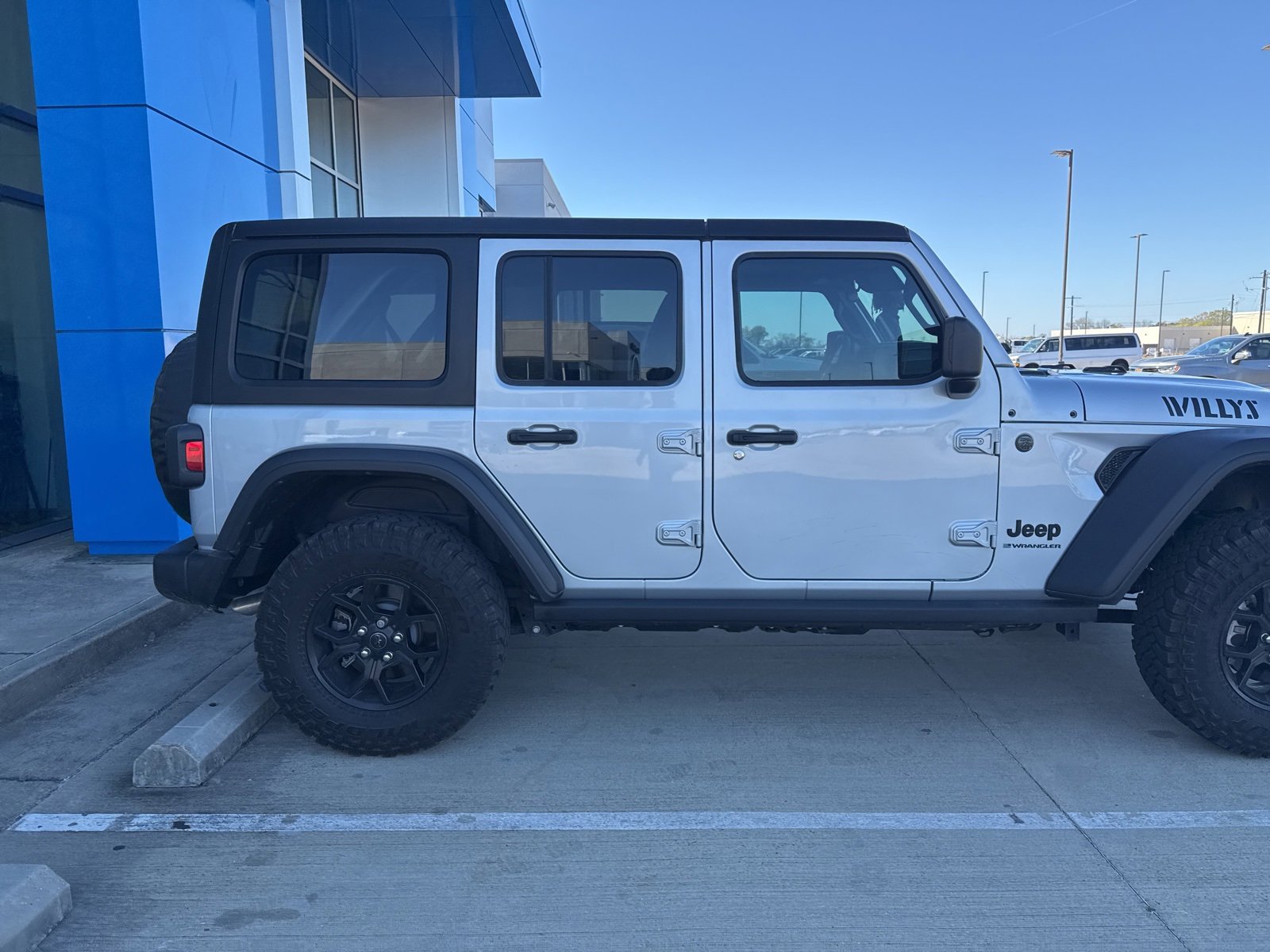 Used 2024 Jeep Wrangler Willys image 10