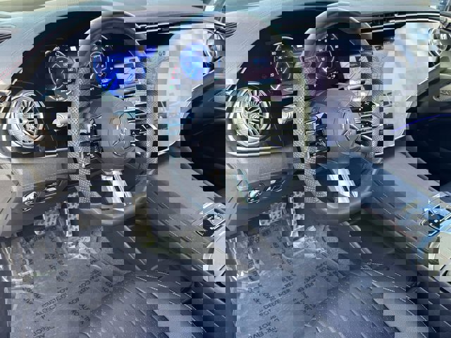 Used 2022 Mercedes-Benz EQS 580 4MATIC Sedan image 17