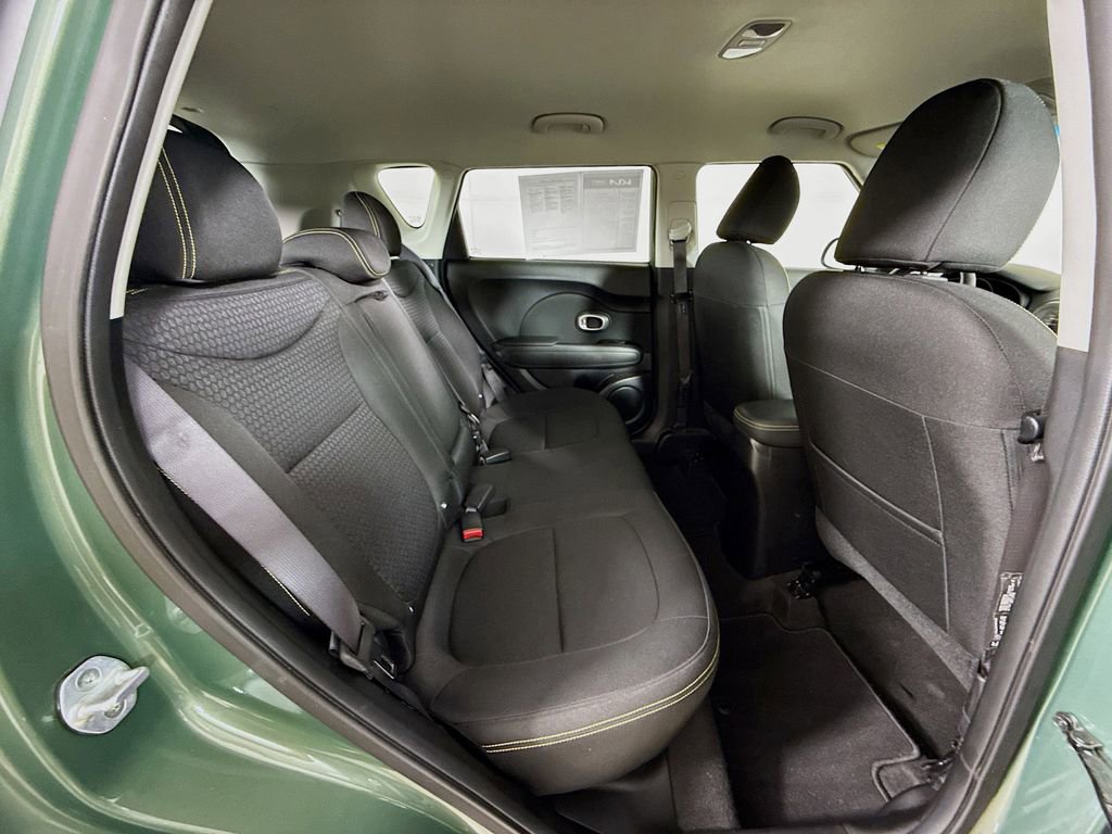 Used 2014 Kia Soul + FWD image 30