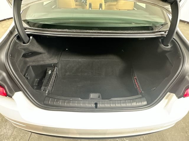 Used 2021 BMW 530e xDrive w/ Convenience Package image 28