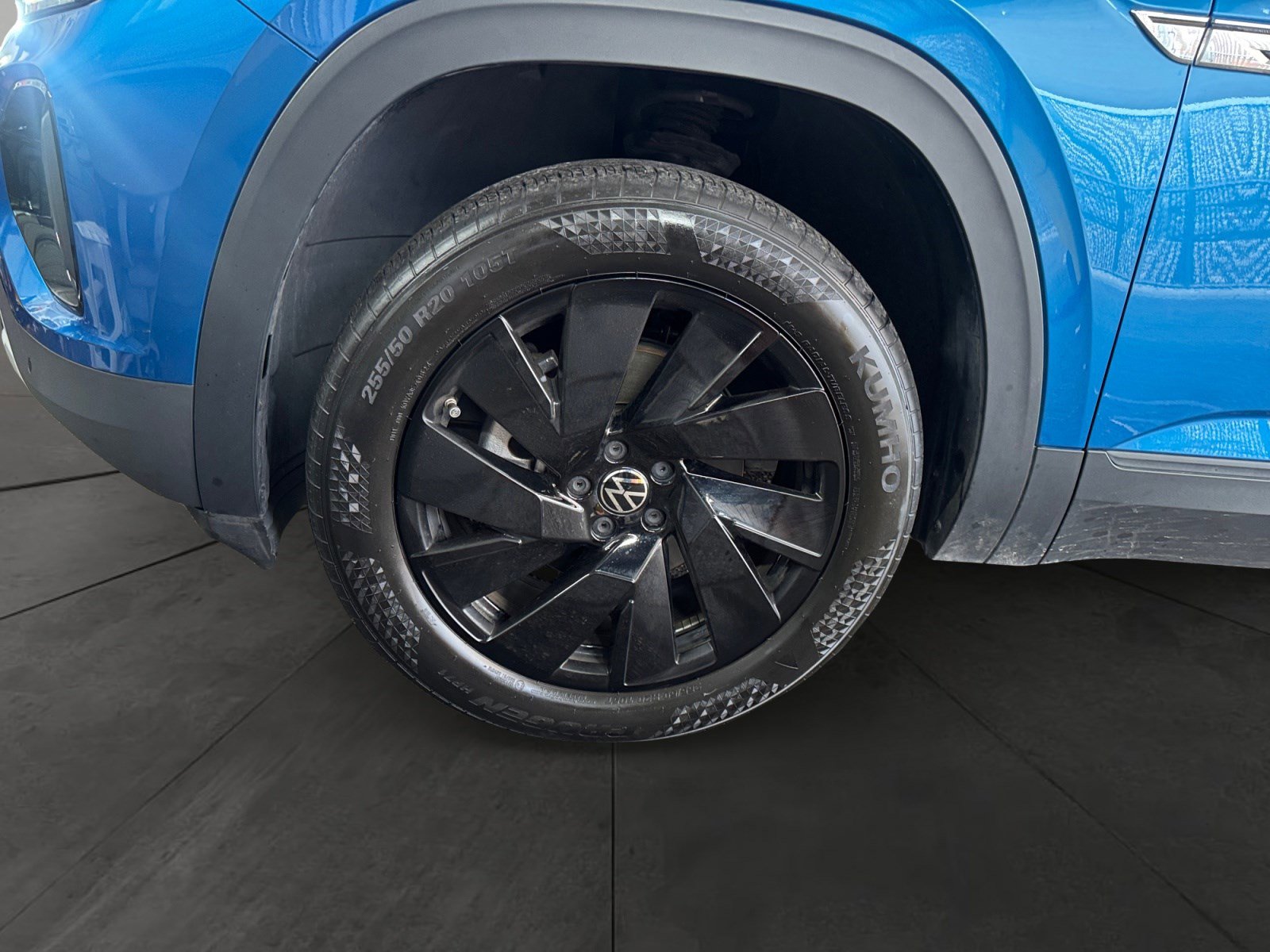 Used 2024 Volkswagen Atlas Cross Sport SE image 14