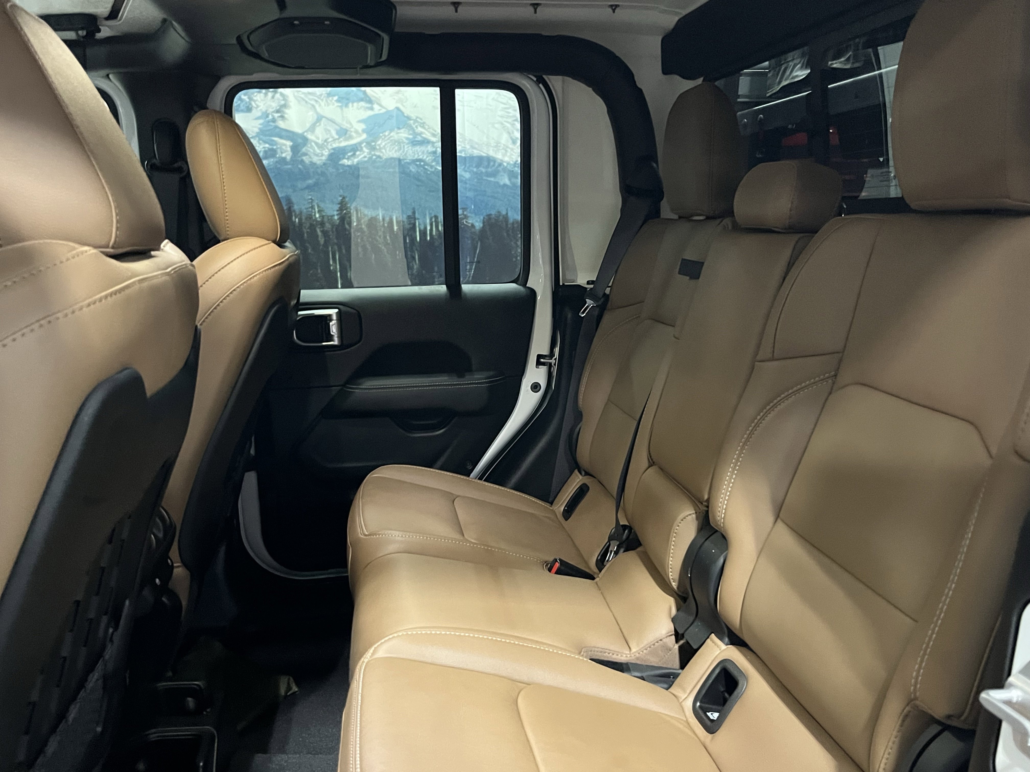 Used 2021 Jeep Gladiator Rubicon image 18