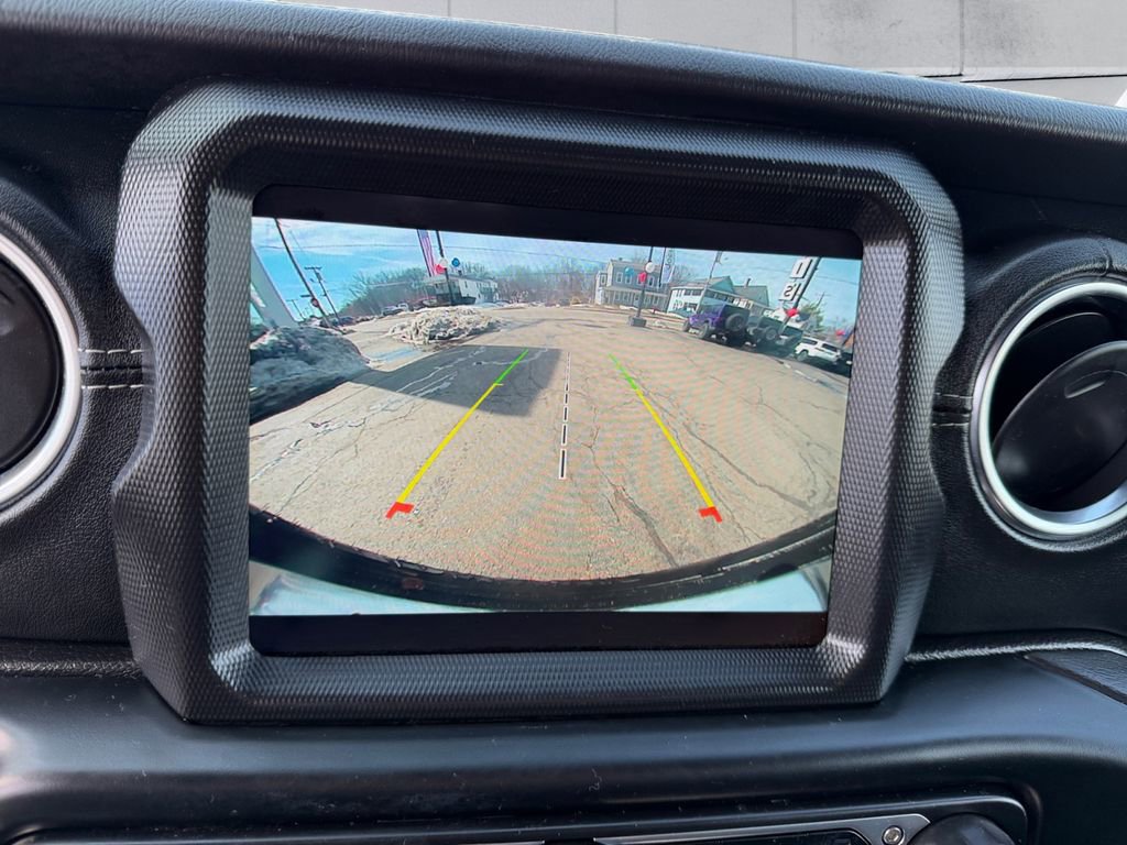 Used 2021 Jeep Wrangler Unlimited Sahara image 15