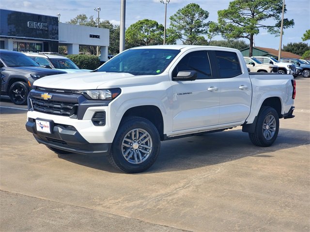 Used 2024 Chevrolet Colorado LT w/ LT Convenience Package II image 27