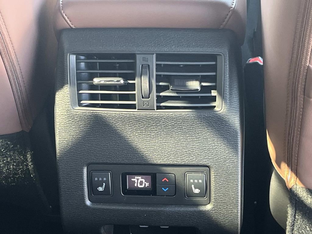 New 2026 Mitsubishi Outlander SEL FWD image 15