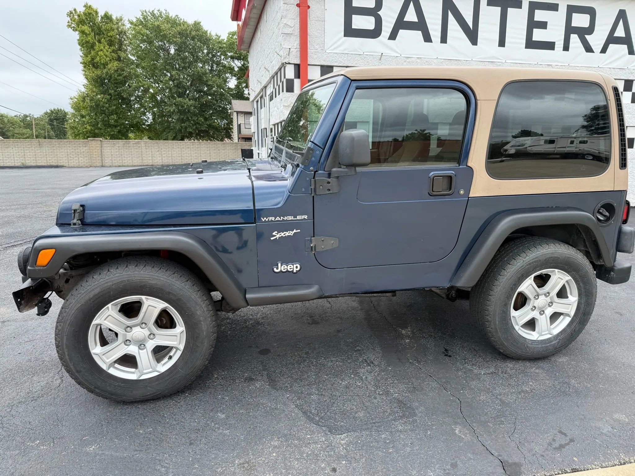 Used 2002 Jeep Wrangler Sport image 3