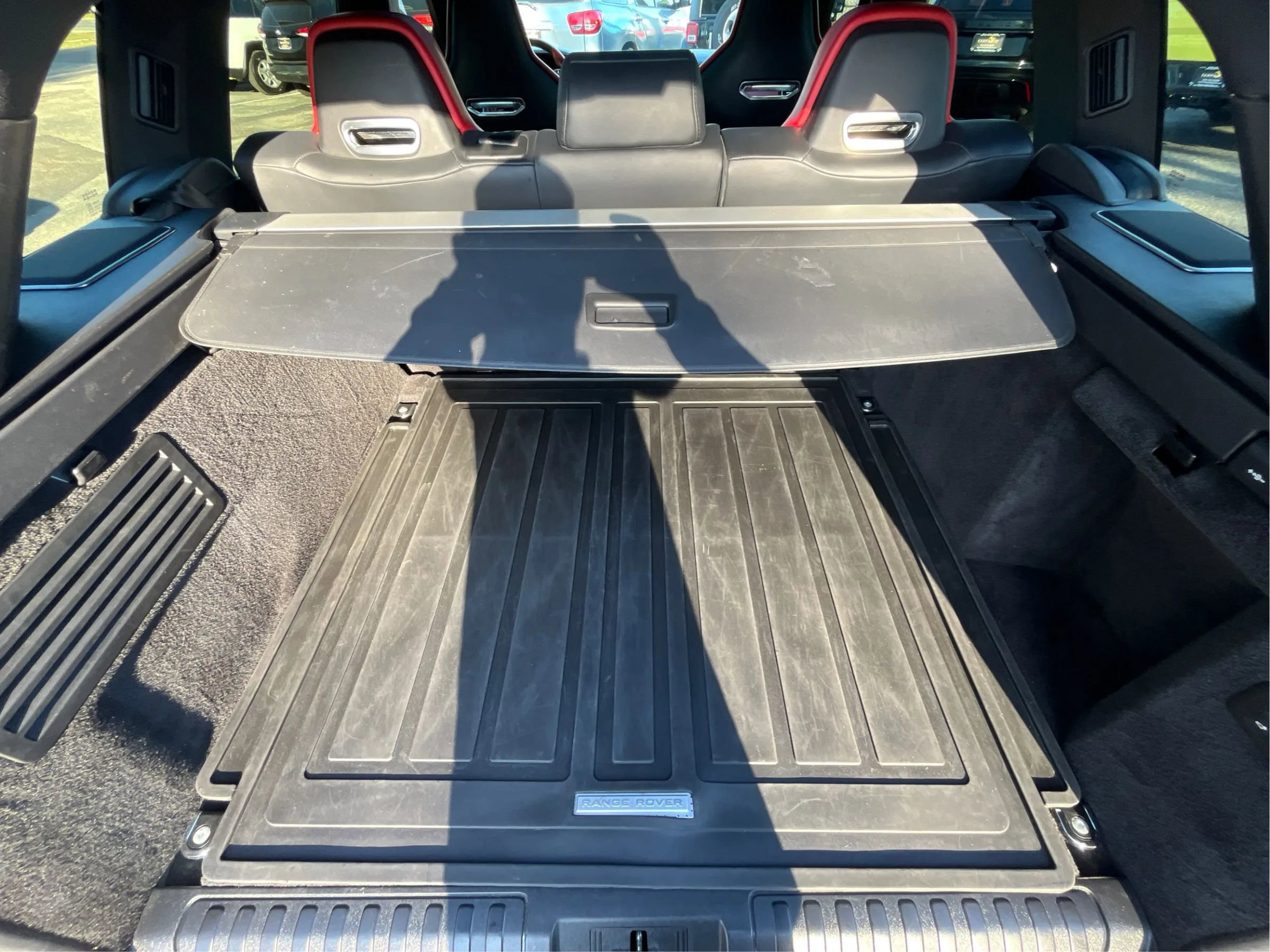 Used 2022 Land Rover Range Rover Sport SVR image 27